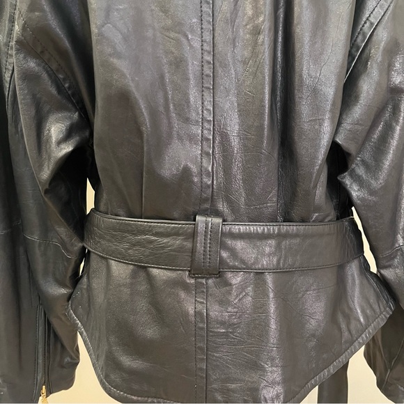 Pristine Vintage Wilson’s Leather Jacket w/ Belt and Hidden Pocket - Picture 4 of 9